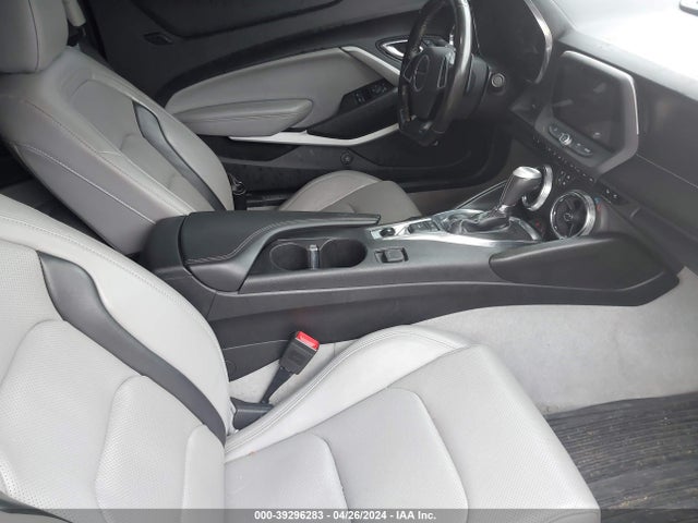 Chevrolet Camaro 2lt 2018 1G1FD1RS1J0191124 Image 5
