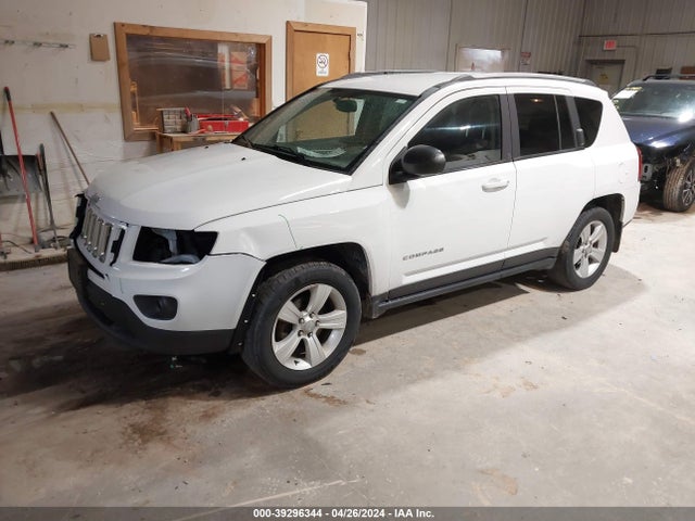 Jeep Compass Sport 2016 1C4NJDBB0GD506357 Image 2