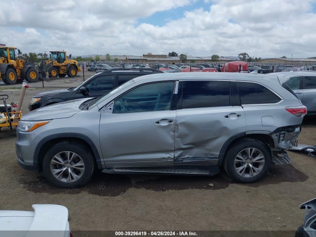 Toyota Highlander Le Plus V6 2015 5TDZKRFH1FS060894 Image 15