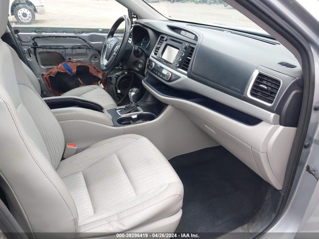 Toyota Highlander Le Plus V6 2015 5TDZKRFH1FS060894 Image 5