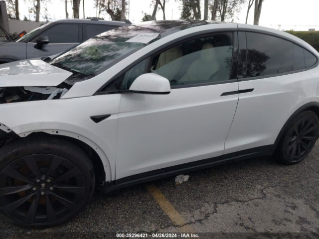 7SAXCBE64NF336910 Tesla Model X Plaid Tri Motor All-wheel Drive