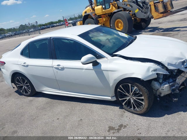 Toyota CAMRY SE 2018 4T1B11HK5JU574049 Image 13