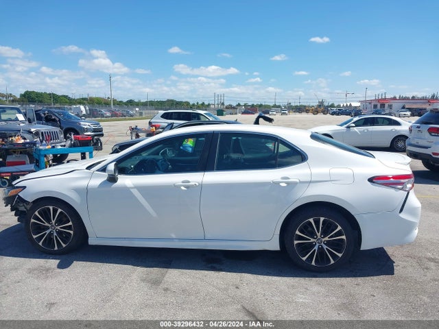 Toyota CAMRY SE 2018 4T1B11HK5JU574049 Image 14