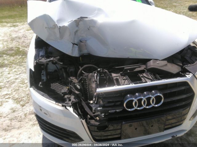 WA1FCCFS7HR017794 Audi Q3 2.0t Premium