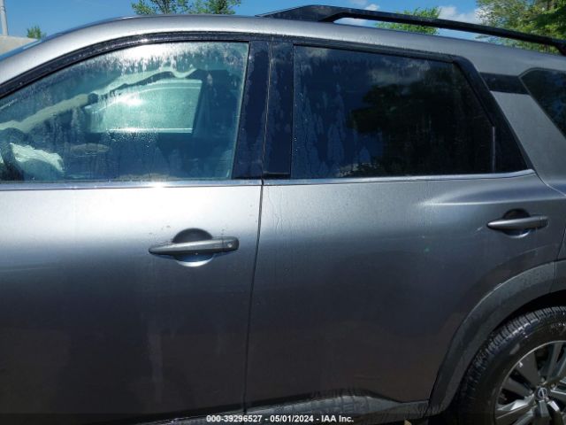 5N1DR3BC2RC229562 Nissan Pathfinder Sv 4wd