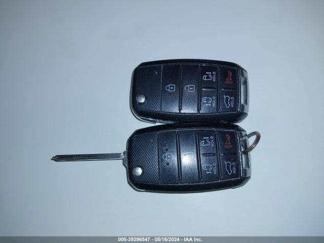 KIA SEDONA LX 2017 KNDMB5C14H6243445 Image 11