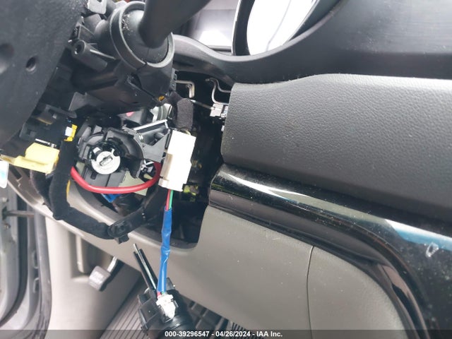KIA SEDONA LX 2017 KNDMB5C14H6243445 Image 6