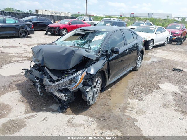 Toyota Corolla Hybrid Le 2022 JTDEAMDE8NJ054762 Image 2