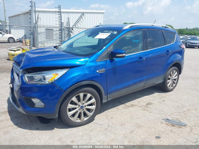 Ford Escape Titanium 2018 1FMCU0J99JUA52621 Image 2