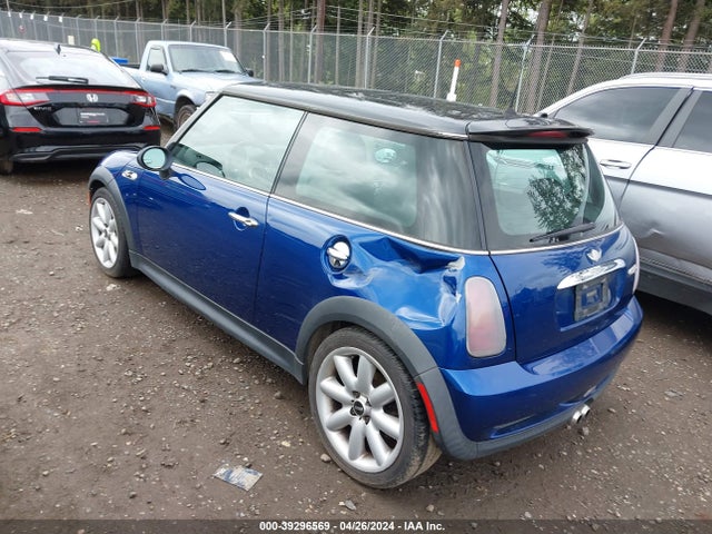 2004 MINI COOPER S WMWRE33464TD78546 Photo 2