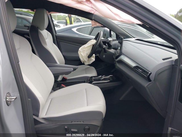 WVGTMPE23NP074236 Volkswagen ID.4 PRO S