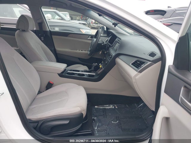 Hyundai SONATA SE 2016 5NPE24AF9GH326418 Image 5