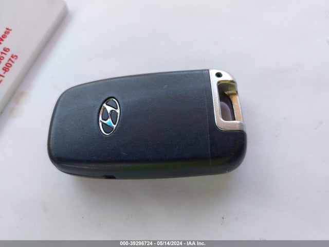 Hyundai Veloster Value Edition 2017 KMHTC6AD2HU324611 Image 11