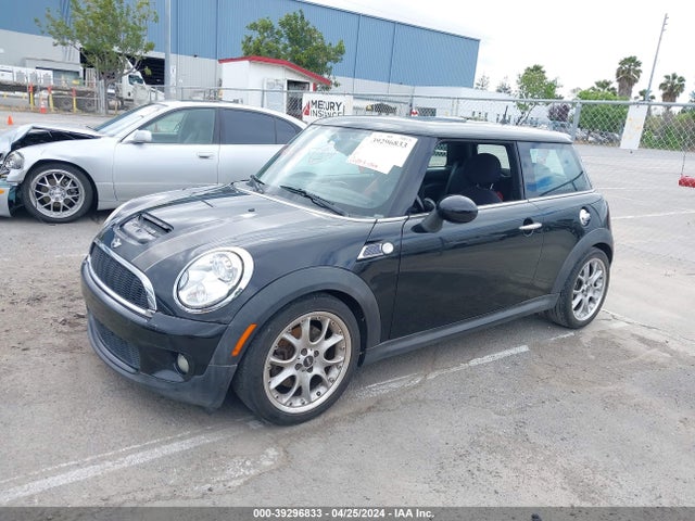 2009 MINI COOPER S WMWMF73569TT98405 Photo 1