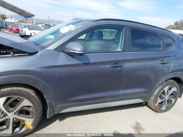 KM8J33A25JU670162 Hyundai Tucson Value