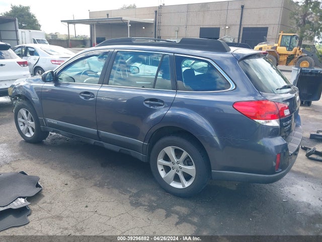 Subaru Outback 2.5i 2014 4S4BRBAC3E3239479 Image 3