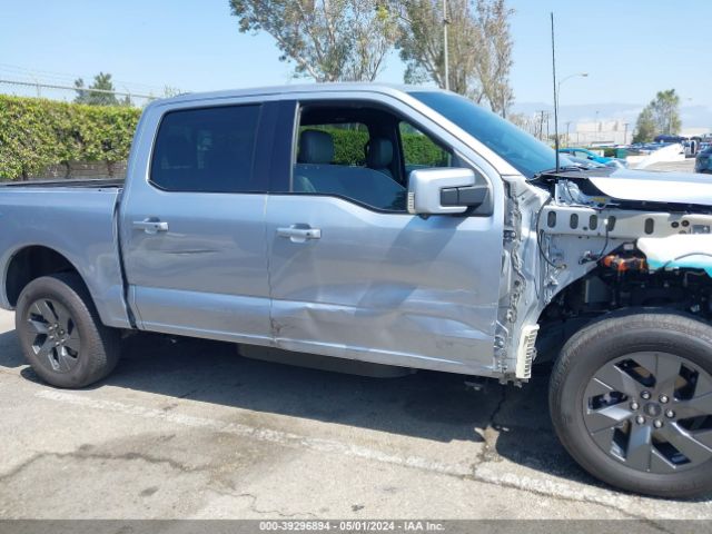 1FT6W1EV2NWG09694 Ford F-150 Lightning Lariat
