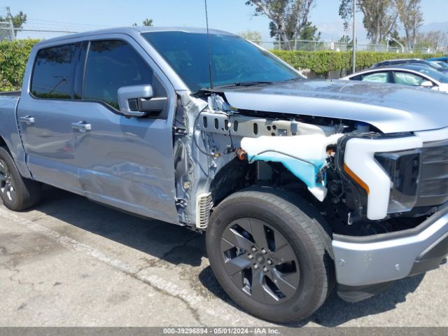 1FT6W1EV2NWG09694 Ford F-150 Lightning Lariat