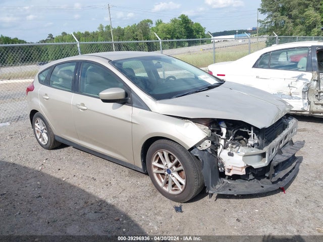 Ford FOCUS SE 2018 1FADP3K24JL265037 Image 1