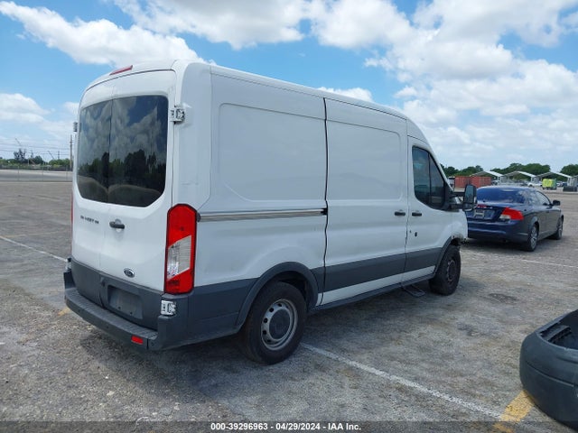 Ford Transit-150 2016 1FTYE1CM6GKB46846 Image 4