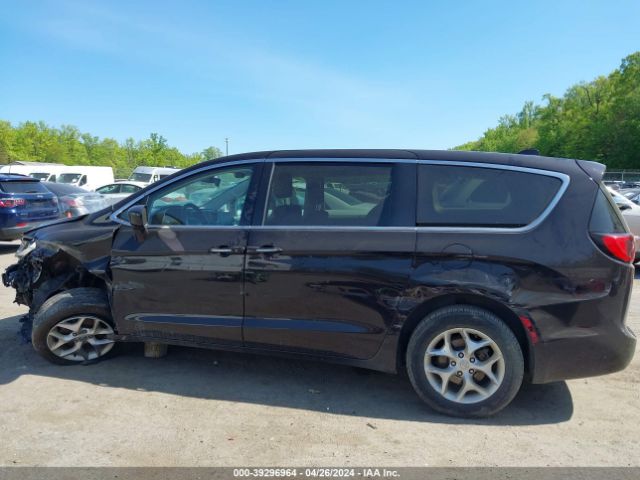 2C4RC1FG4KR509560 Chrysler Pacifica Touring Plus