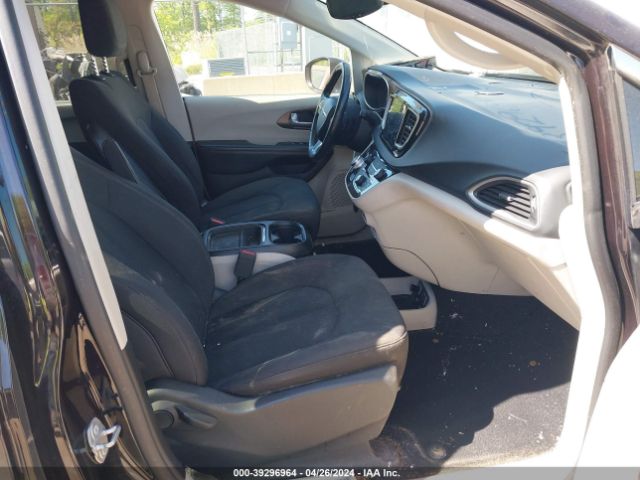 2C4RC1FG4KR509560 Chrysler Pacifica Touring Plus