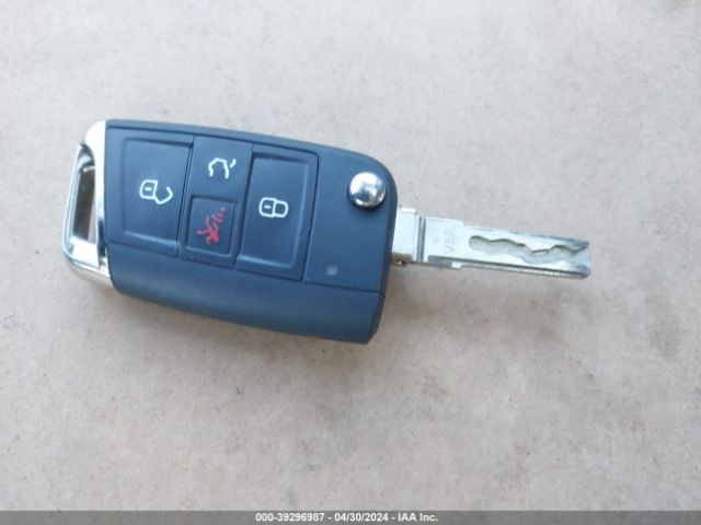 3VW5T7AU7FM017033 Volkswagen Golf Gti 2.0t Se 4-door