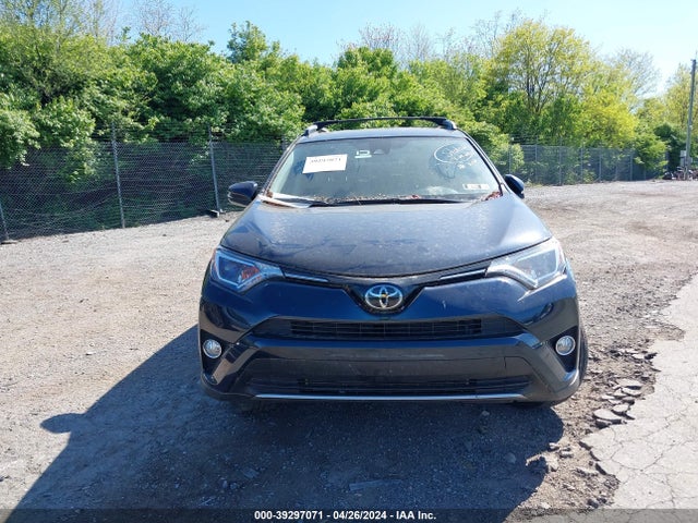 Toyota Rav4 Xle 2018 JTMRFREV7JJ243668 Image 13