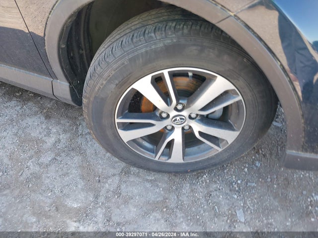 Toyota Rav4 Xle 2018 JTMRFREV7JJ243668 Image 12