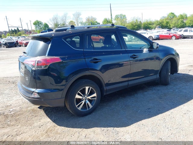 Toyota Rav4 Xle 2018 JTMRFREV7JJ243668 Image 4