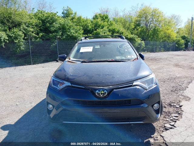 Toyota Rav4 Xle 2018 JTMRFREV7JJ243668 Image 6