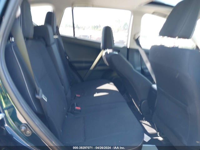 Toyota Rav4 Xle 2018 JTMRFREV7JJ243668 Image 8