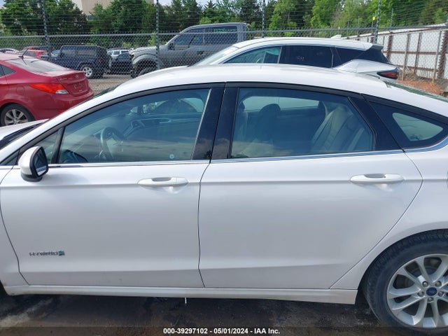 Ford Fusion Hybrid Se 2019 3FA6P0LU7KR131200 Image 14