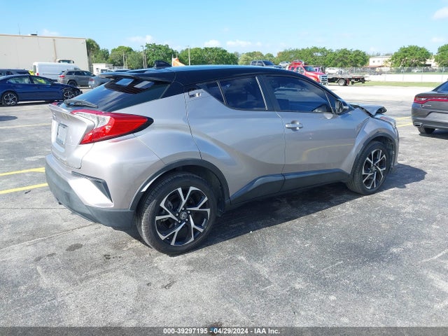 Toyota C-HR XLE 2019 NMTKHMBX9KR073904 Image 4