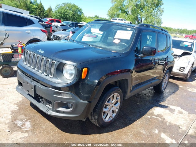Jeep Renegade Latitude 4x4 2018 ZACCJBBB4JPH15511 Image 2