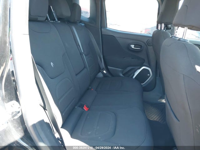 Jeep Renegade Latitude 4x4 2018 ZACCJBBB4JPH15511 Image 8