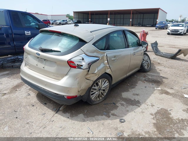 Ford Focus Titanium 2018 1FADP3N29JL229601 Image 4