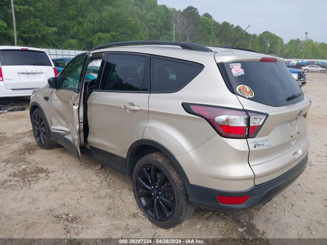 Ford ESCAPE SE 2018 1FMCU0GDXJUB85853 Image 3
