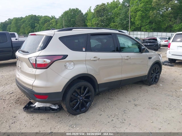 Ford ESCAPE SE 2018 1FMCU0GDXJUB85853 Image 4