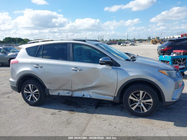 Toyota Rav4 Xle 2017 2T3WFREV5HW387377 Image 13