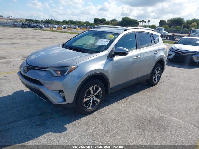 Toyota Rav4 Xle 2017 2T3WFREV5HW387377 Image 2