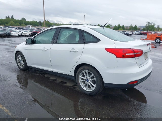 Ford FOCUS SE 2015 1FADP3F20FL243943 Image 3