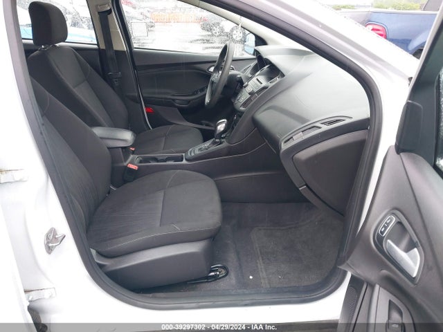 Ford FOCUS SE 2015 1FADP3F20FL243943 Image 5