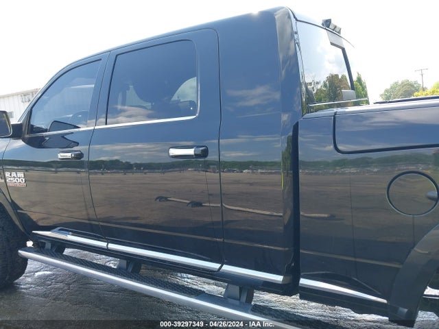 RAM 2500 Limited Mega Cab 4x4 6'4 Box 2018 3C6UR5PL5JG429904 Image 14