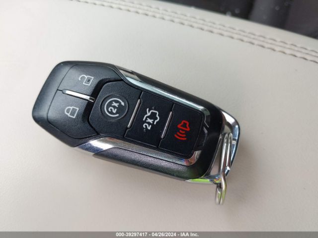 5LMCJ3D99GUJ27717 Lincoln Mkc Reserve