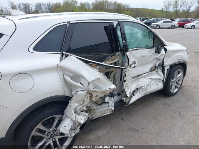 5LMCJ3D99GUJ27717 Lincoln Mkc Reserve