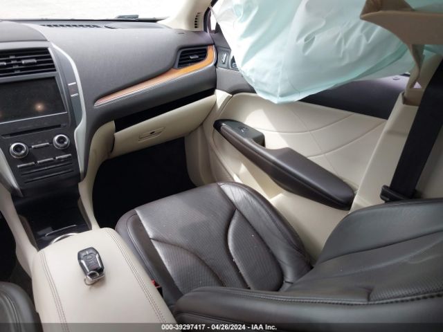 5LMCJ3D99GUJ27717 Lincoln Mkc Reserve