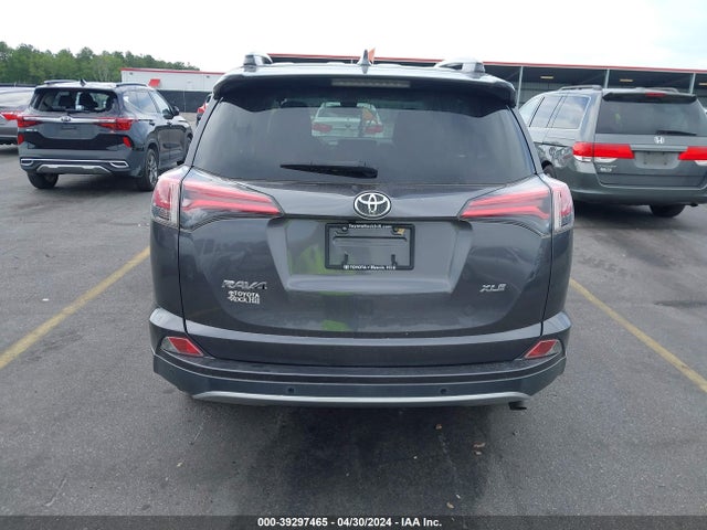 Toyota Rav4 Xle 2018 JTMWFREV9JJ153618 Image 16