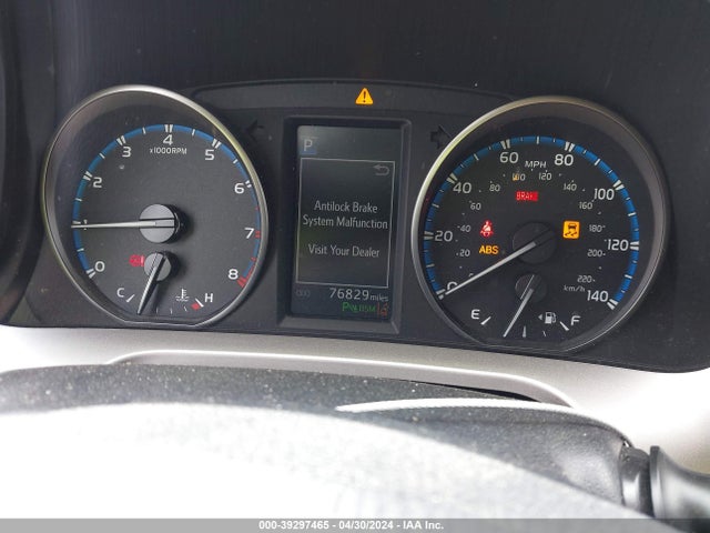 Toyota Rav4 Xle 2018 JTMWFREV9JJ153618 Image 7