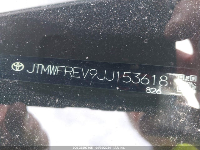 Toyota Rav4 Xle 2018 JTMWFREV9JJ153618 Image 9